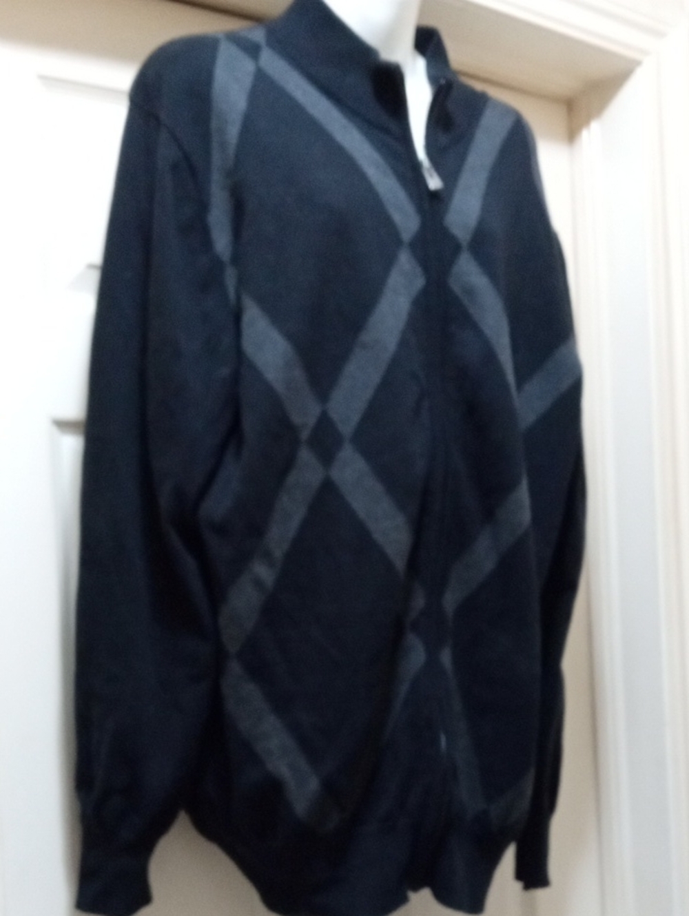 💲 1⃣ DOLLARS▶▶▶Daniel Hechter Men’s Black and Gray Argyle Zip-Up Sweater